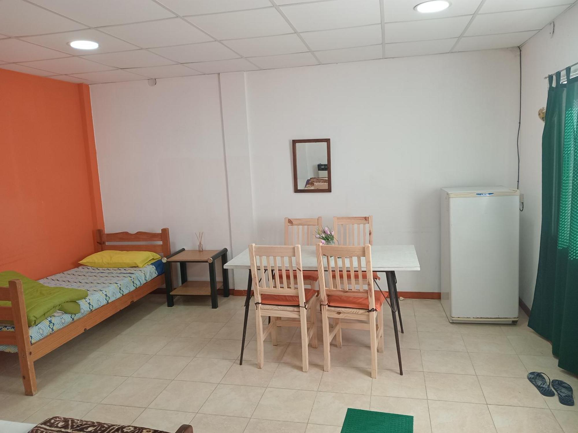 Apartment Monoambiente Con Tv Y Heladera